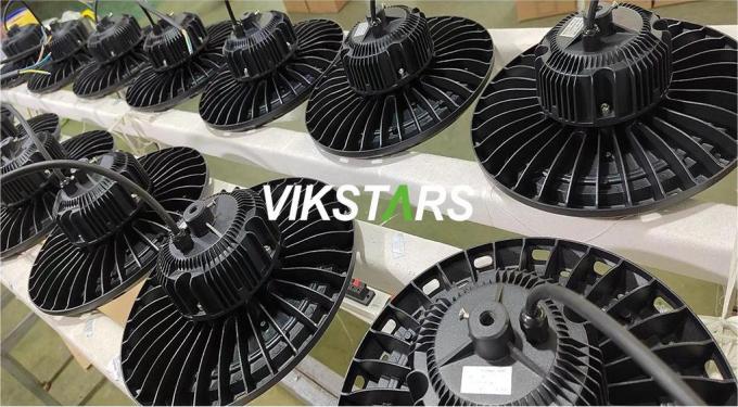 고품질 100W 150W 200W 하이 베이 라이트 프로젝트 산업 조명 창고를위한 클래식 디자인 24